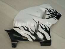 Laden Sie das Bild in den Galerie-Viewer, White and Black Flame - GSX1300R Hayabusa 99-07 Fairing Kit