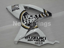 Laden Sie das Bild in den Galerie-Viewer, White and Black Lucky Strike - GSX-R600 06-07 Fairing Kit -