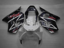 Laden Sie das Bild in den Galerie-Viewer, White and Blue Factory Style - CBR 954 RR 02-03 Fairing Kit