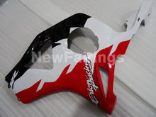 Laden Sie das Bild in den Galerie-Viewer, White and Red Black Factory Style - CBR 954 RR 02-03 Fairing