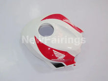 Laden Sie das Bild in den Galerie-Viewer, White and Red Factory Style - CBR600RR 09-12 Fairing Kit -