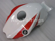 Laden Sie das Bild in den Galerie-Viewer, White and Red Green Castrol - CBR1000RR 08-11 Fairing Kit -