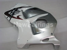 Laden Sie das Bild in den Galerie-Viewer, White and Silver Wine red Factory Style - GSX1300R Hayabusa