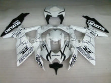 Laden Sie das Bild in den Galerie-Viewer, White Black Corona - GSX-R600 08-10 Fairing Kit - Vehicles