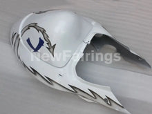 Laden Sie das Bild in den Galerie-Viewer, White and Black Dragon - GSX1300R Hayabusa 99-07 Fairing