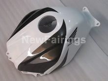 Laden Sie das Bild in den Galerie-Viewer, White and Black Factory Style - CBR600RR 05-06 Fairing Kit -