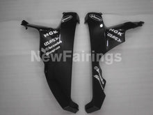 Laden Sie das Bild in den Galerie-Viewer, White and Black PRAMAC - CBR1000RR 06-07 Fairing Kit -