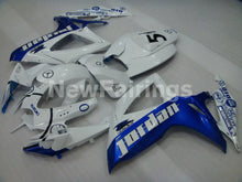 Laden Sie das Bild in den Galerie-Viewer, White and Blue Jordan - GSX-R600 06-07 Fairing Kit -