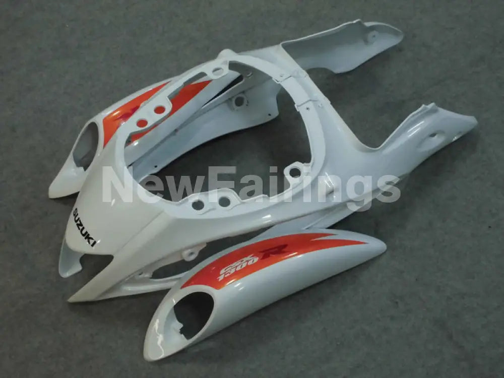 White with orange decals Factory Style - GSX1300R Hayabusa