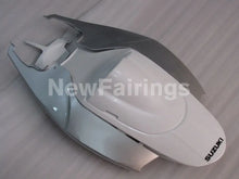 Laden Sie das Bild in den Galerie-Viewer, White Silver Factory Style - GSX-R600 06-07 Fairing Kit