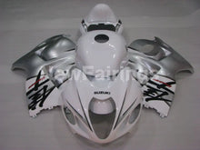 Laden Sie das Bild in den Galerie-Viewer, White and Silver Factory Style - GSX1300R Hayabusa 99-07