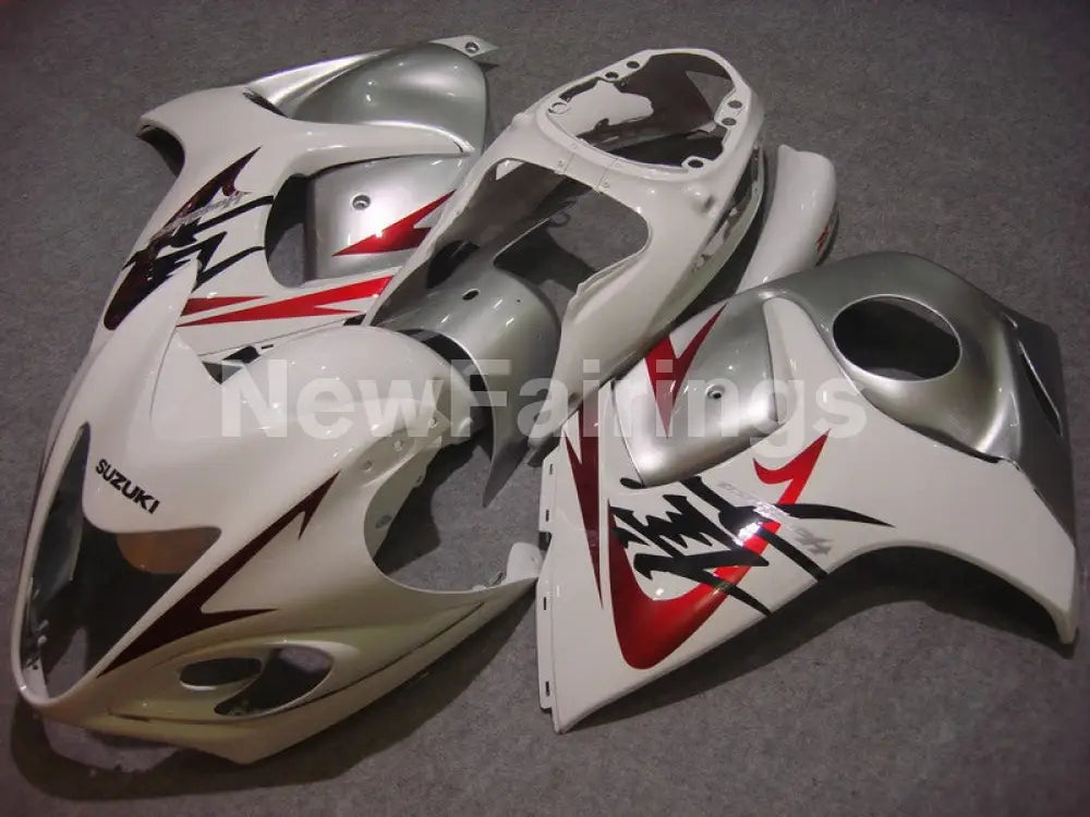 White and Silver Red Factory Style - GSX1300R Hayabusa