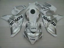 Laden Sie das Bild in den Galerie-Viewer, White and Silver Repsol - CBR1000RR 08-11 Fairing Kit -